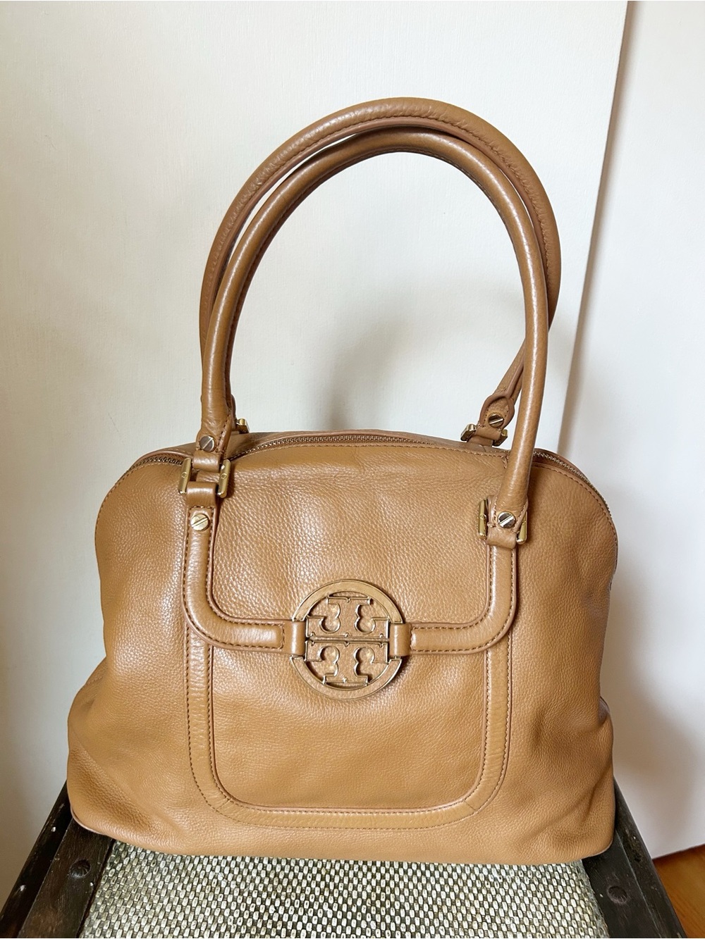 Tory Burch Pebbled Leather Amanda Dome Satchel in Camel/Tan Color EUC